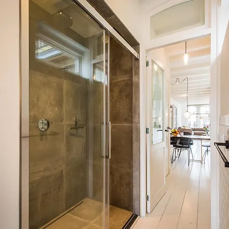 Short Group Jordaan Harlem Serviced Apartment
