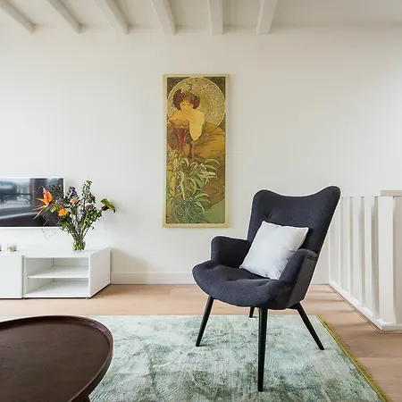 Short Group Jordaan Harlem Serviced Apartment *